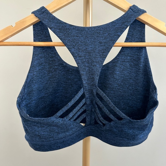 Peloton Heathered Strappy Blue Sports Bra Top Medium - Picture 4 of 4